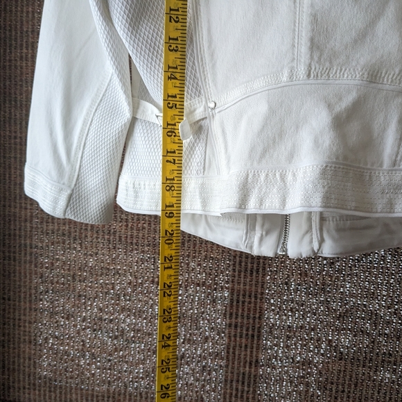 White House Black Market Jacket / Blazer Size 8 White in color - Picture 12 of 15